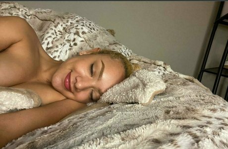 omgzadafree modelo adulto imágenes