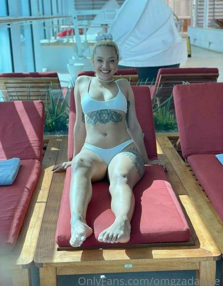 omgzadafree modelo desnudo fotos