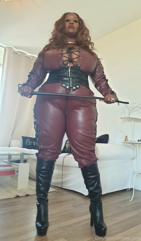 mc joris desnudos estrella galería