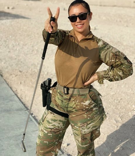 hayla gram desnudos de estrellas galería