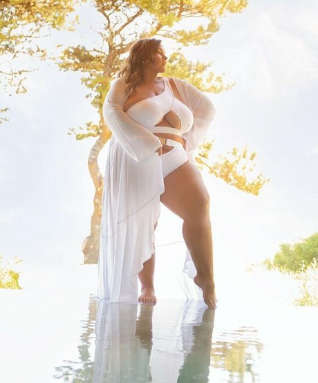 Nicole Denise Johansson estrella perfecta galerías