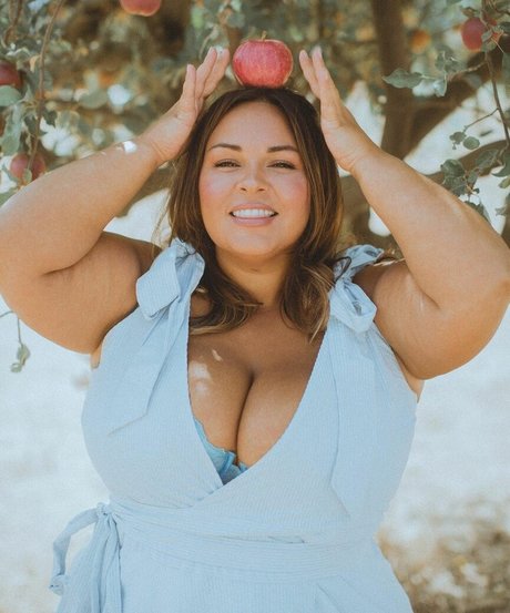 Nicole Denise Johansson estrella del arte fotos