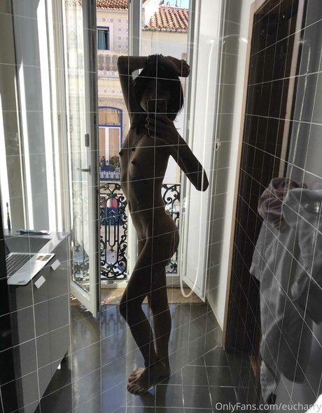 Charry Jin estrella porno atractiva imagen