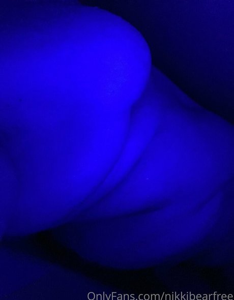nikkibearfree estrella erótica imágenes