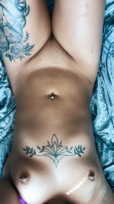 doseofdel actriz de arte imagen