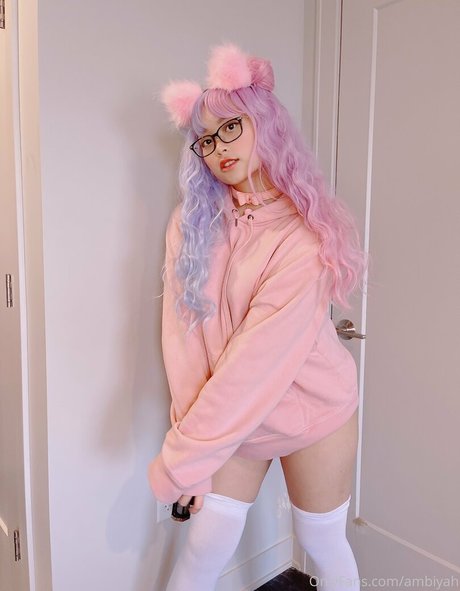 ambiyah modelo desnudo galería