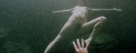 ébano tetas grandes onlyfans buena calidad imágenes