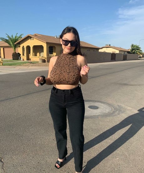 Wendy Chavez estrella porno en alta definición imagen