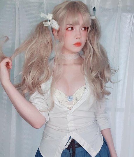 Tsuruko The Alien estrella porno hd imágenes