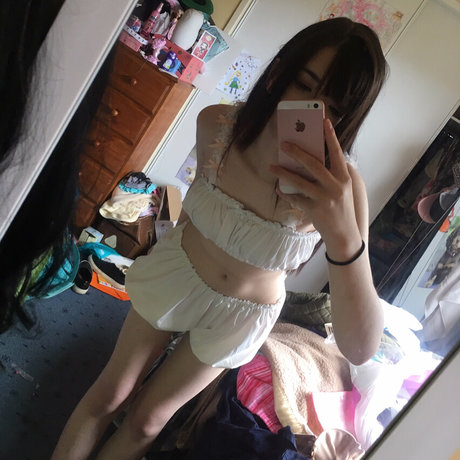 Tsuruko The Alien sexo estrella archivo