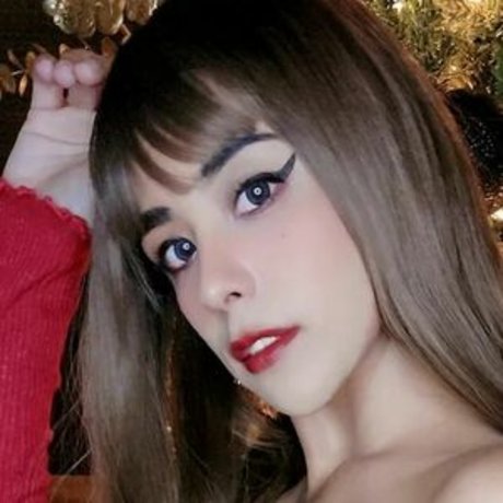 PINKU Cosplay estrella libre galería