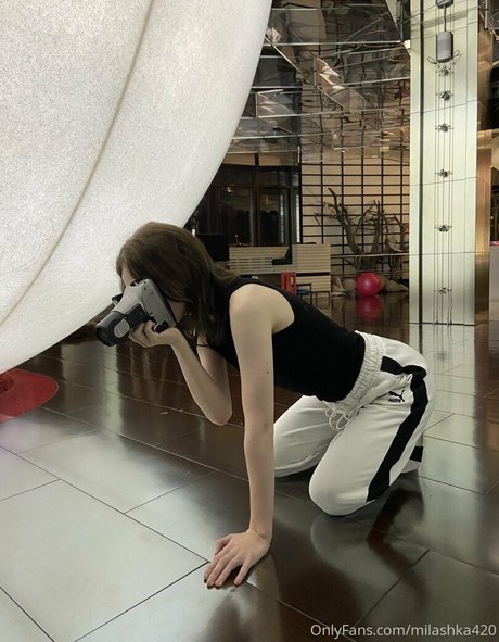 milashka420 bonita actriz fotos