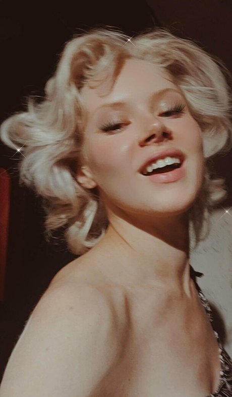 officiallymosh actriz de alta calidad foto