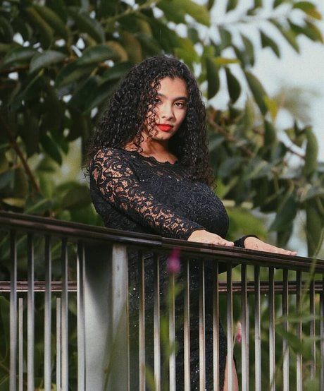 Karlamelito estrella porno perfecta imágenes