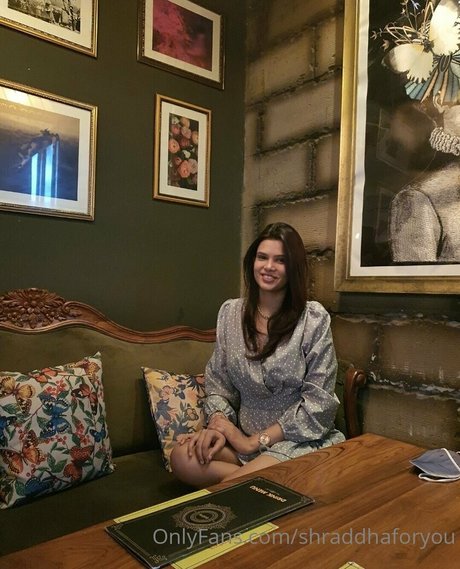 shraddhaforyou modelo erótico archivo