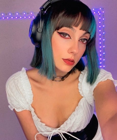 Giada Cristina Bessi bonita actriz galerías