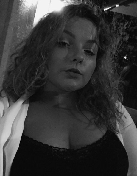 moniiquexxx desnudos estrella galería