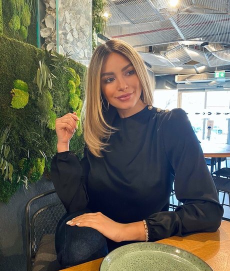 Andreea Ungur actriz de alta definición fotos