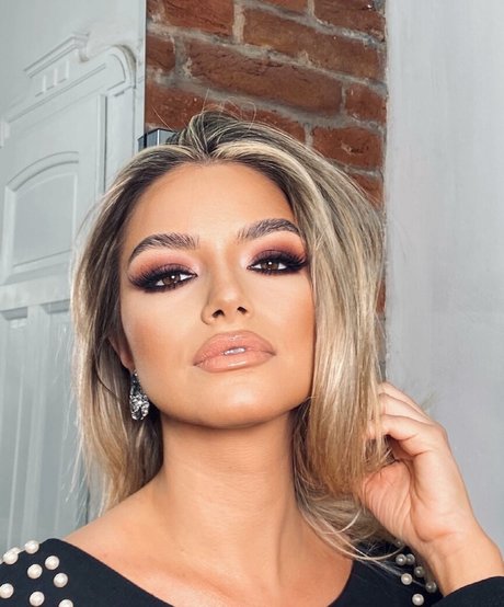 Andreea Ungur estrella porno caliente imágenes