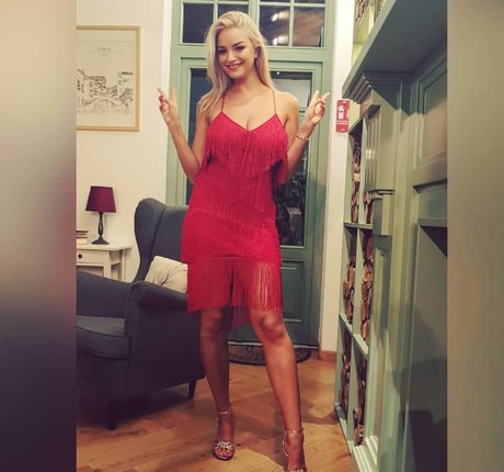 Andreea Ungur actriz xxx imagen