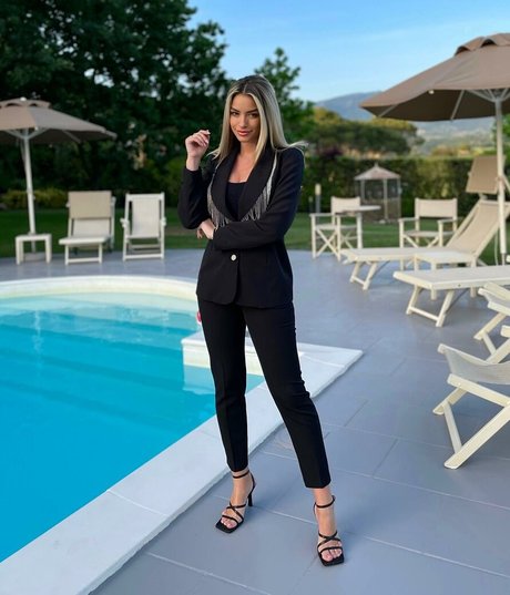 Andreea Ungur bonita modelo recopilación