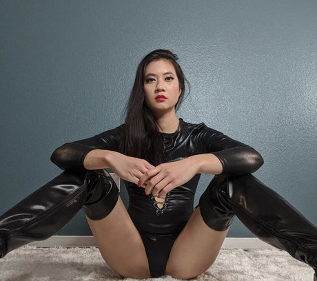 Miss Mae Ling actriz exclusiva archivo