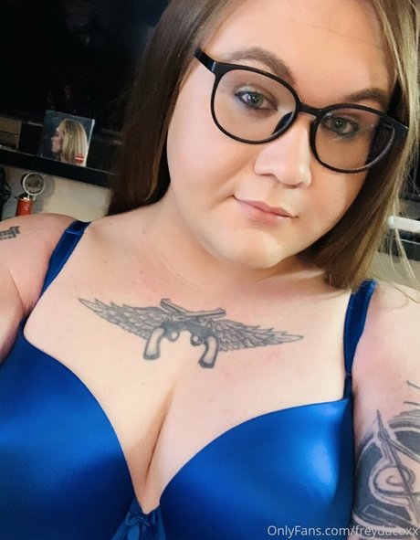 freydacoxx estrella atractiva fotos