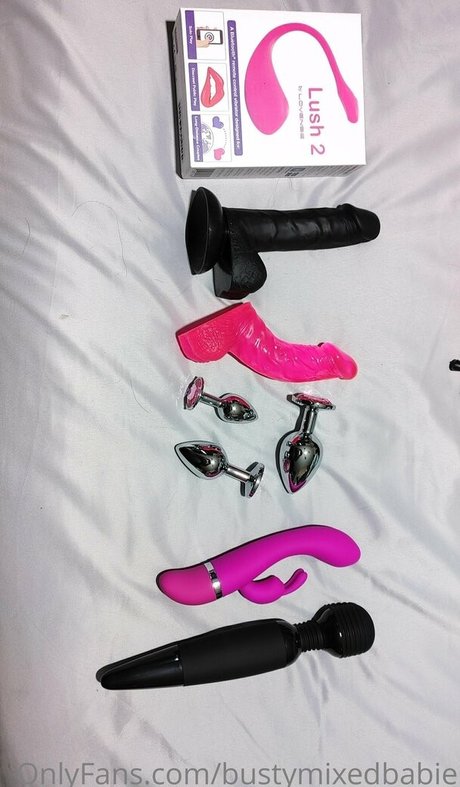 bustymixedbabie modelo porno foto