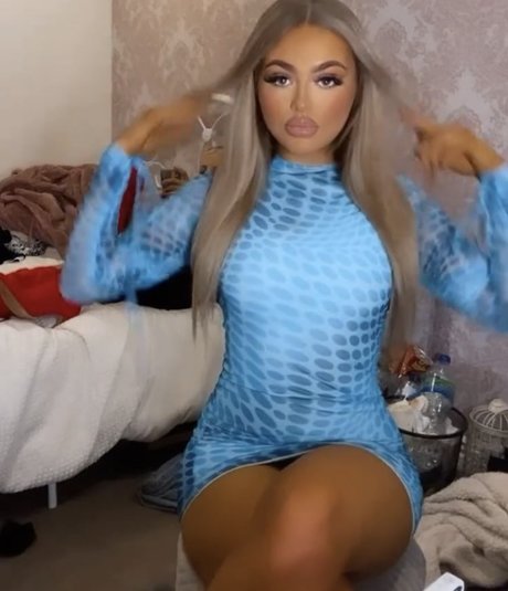 Cora Leilani estrella xxx fotos