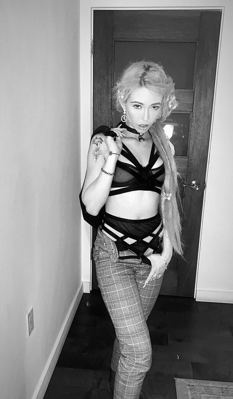 modeljenn actriz porno fotos