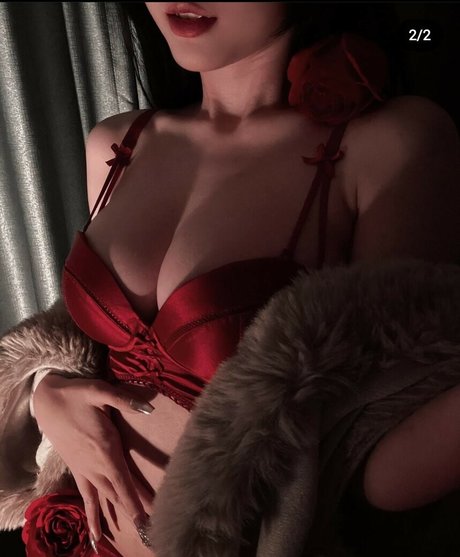 Naughtyjolie hermosa estrella porno archivo