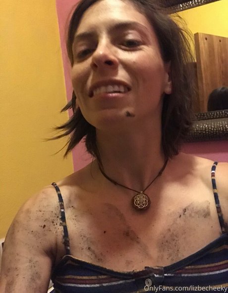 lizbecheeky estrella foto
