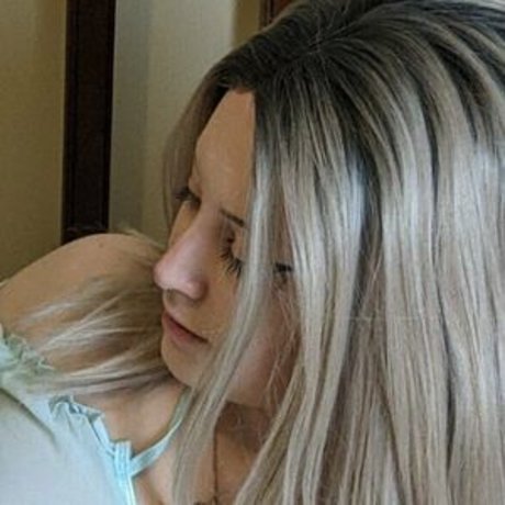 onlyfans de adolescentes checos sexy agradable foto