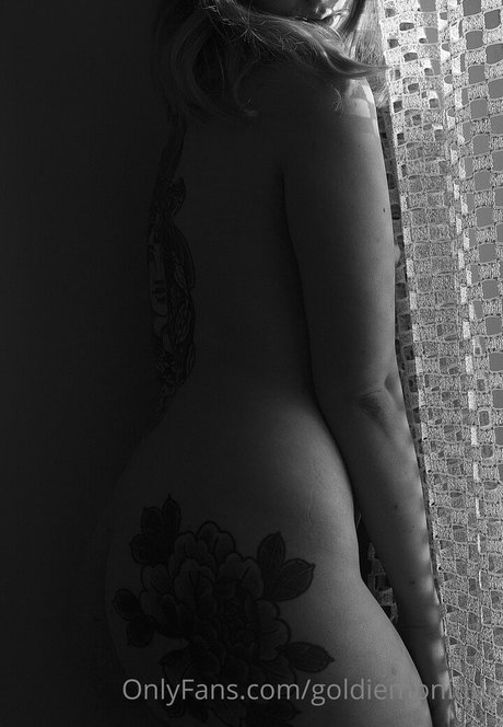 goldiemonique modelo sexual galerías