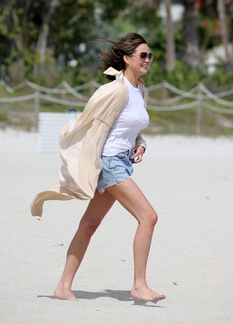 Chrissy Teigen arte estelar galerías