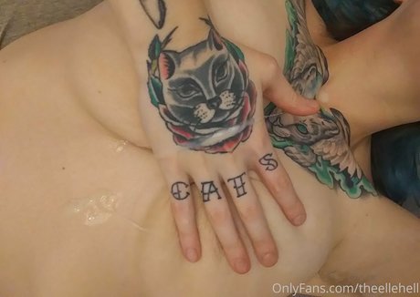 theellehell estrella porno gratis galería