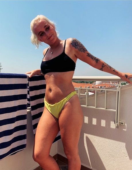 izzy 2505 actriz porno archivo