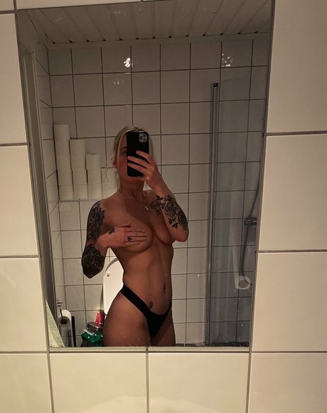 izzy 2505 estrella porno del sexo foto