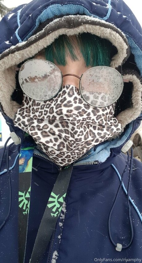 guantes onlyfans xxx desnudo fotos