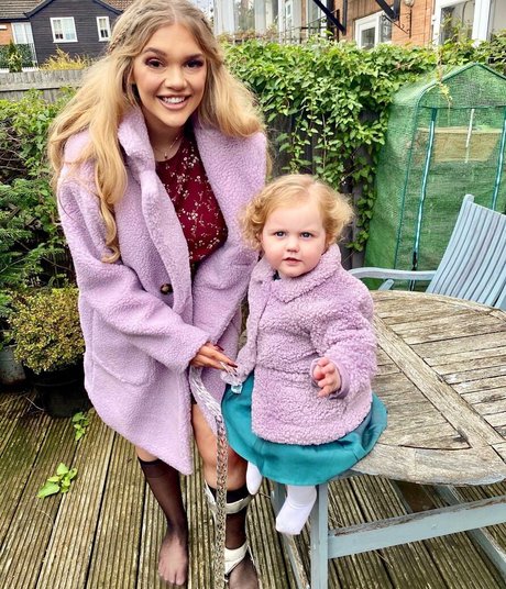 Lucy May Dawson estrella libre archivo