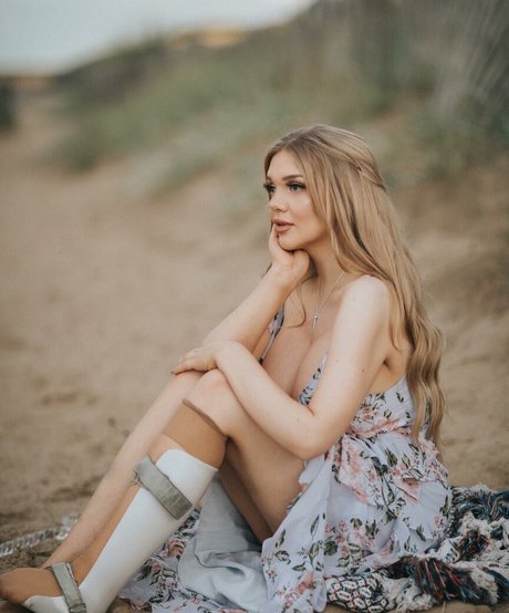 Lucy May Dawson estrella porno adulto fotos