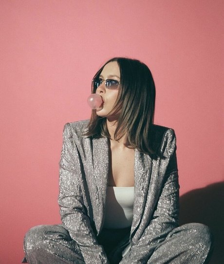 Natasha Bure bonita actriz imágenes