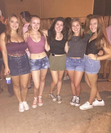 Julia F estrella del arte recopilación