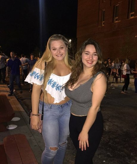 Julia F bonita modelo galerías