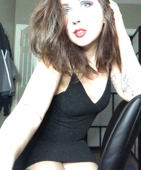 Viola Volta estrella porno caliente archivo