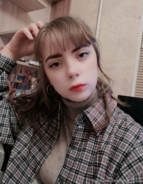 alicespace estrella desnuda archivo