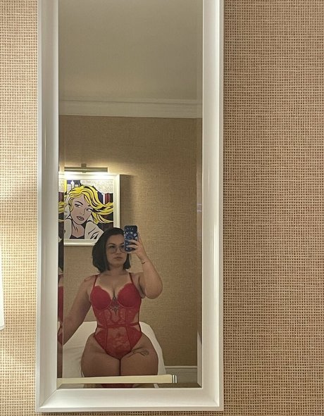 Lucindeira bonita estrella porno fotos