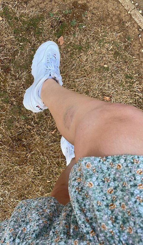 Admiremeamy modelo desnudo archivo