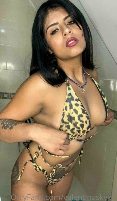 valentinaskyxx modelo imagen