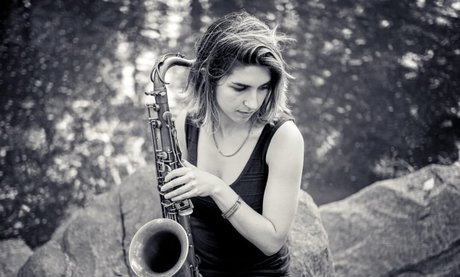 Hillai G modelo desnuda galerías